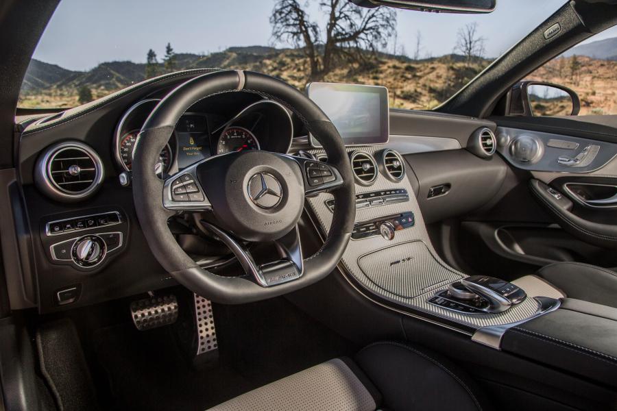 Интерьер Mercedes-AMG C63 S Coupe 2016 года  (NA) (фото 17 из 20)